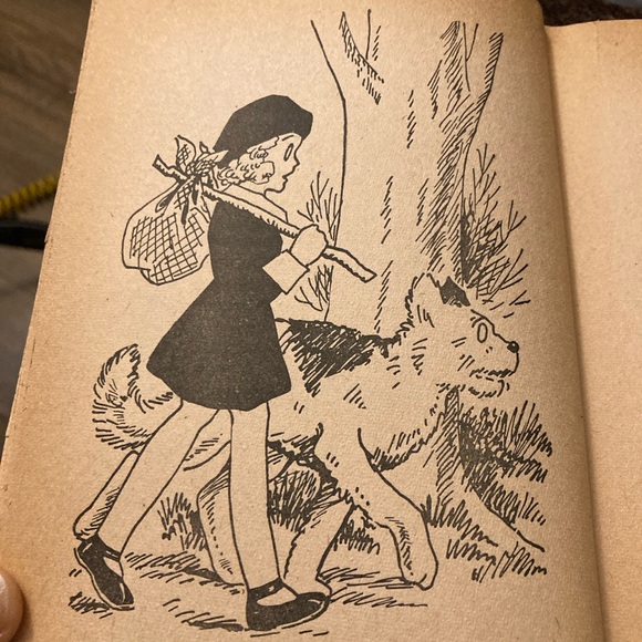 Title: Little Orphan Annie and the Gila Monster Gang
Author/Editor: Harold Gray - Picture 2 of 8